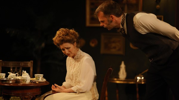 Was für ein fieser Kerl: Männliche Manipulation am English Theatre