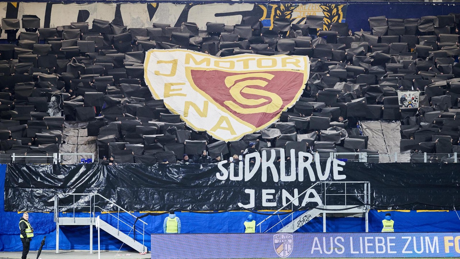 FC-Carl-Zeiss-Jena-gegen-Hallescher-FC-Was-am-Rande-passiert-ist