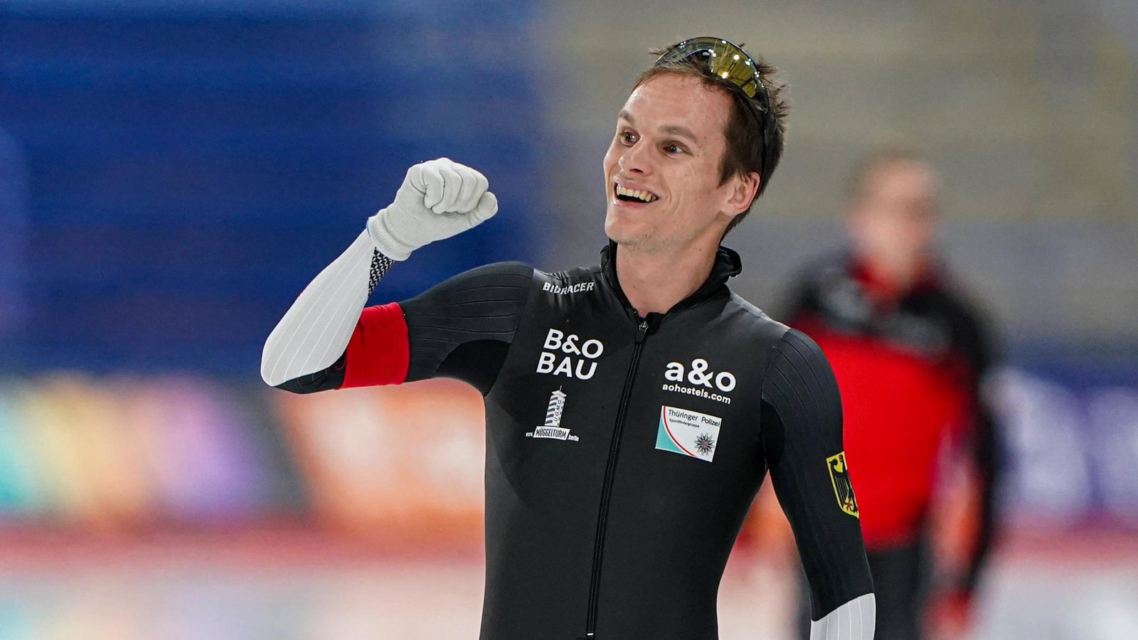 Eisschnelllauf-Weltcup-Langstrecken-Duo-feiert-doppelte-Olympia-Norm