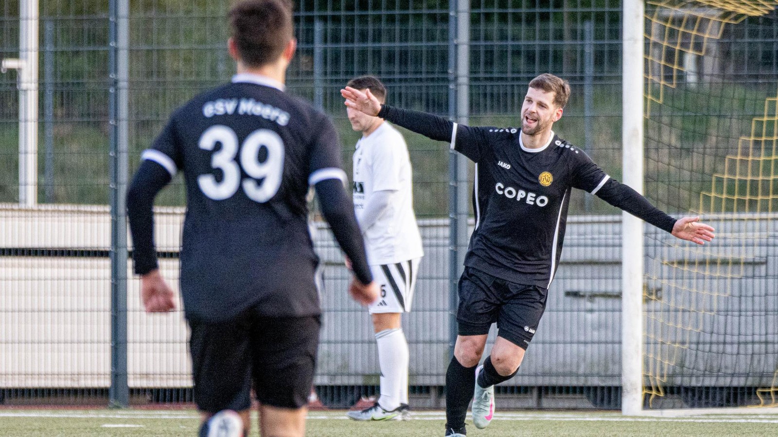 Im-13-Spiel-rei-t-die-Pokalserie-GSV-Moers-stoppt-den-Titelverteidiger