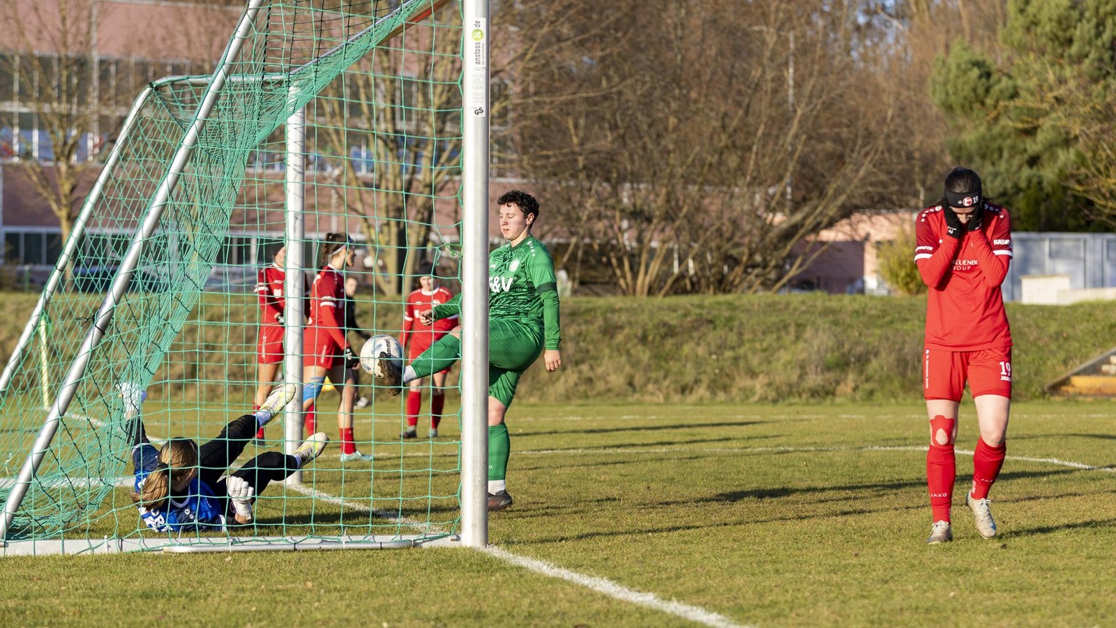 FFV-Trainer-genervt-Kann-mir-niemanden-backen-oder-wie-RWE-einfach-kaufen-