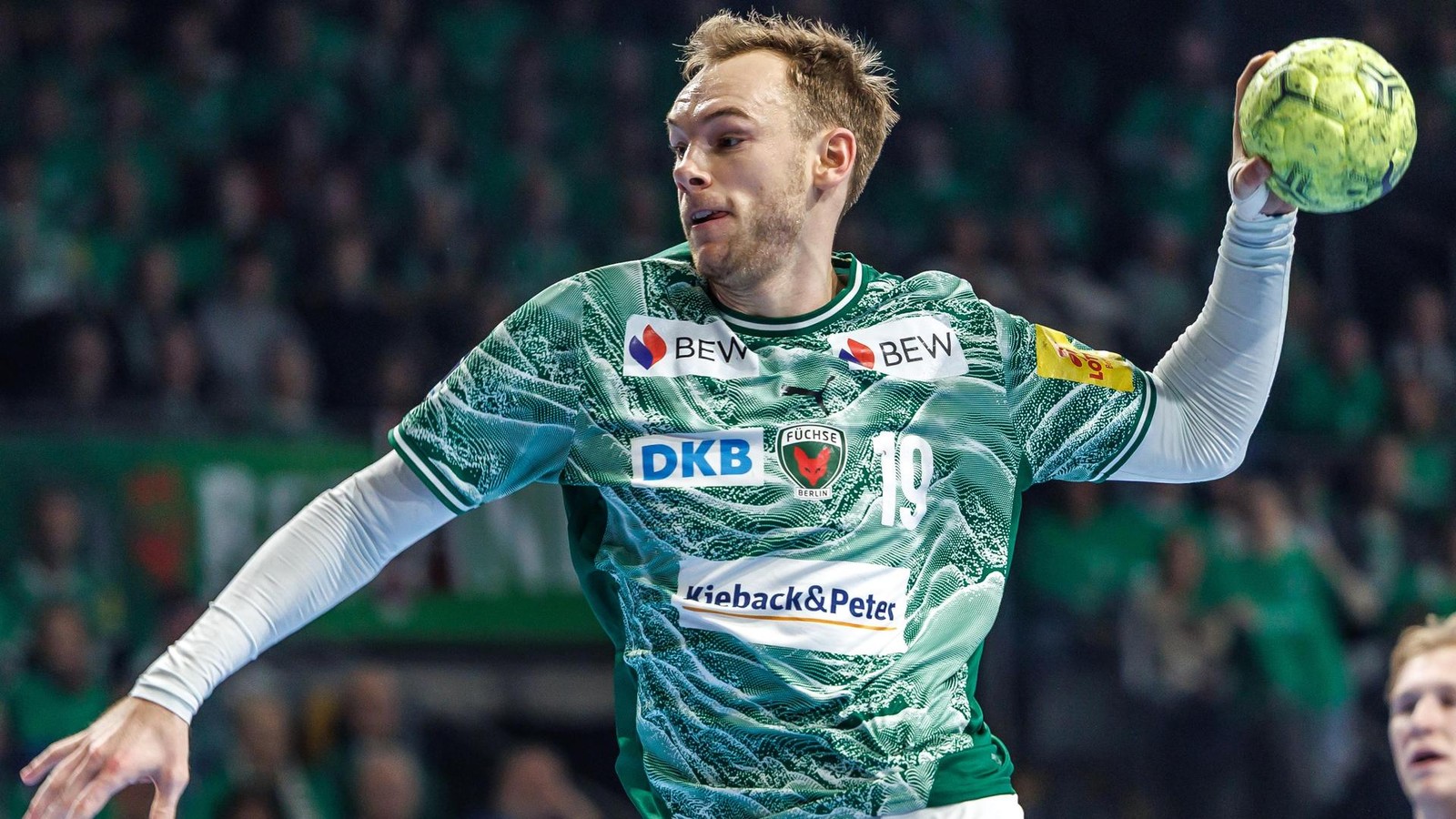 F-chse-Berlin-m-hen-sich-zum-Sieg-bei-den-L-wen