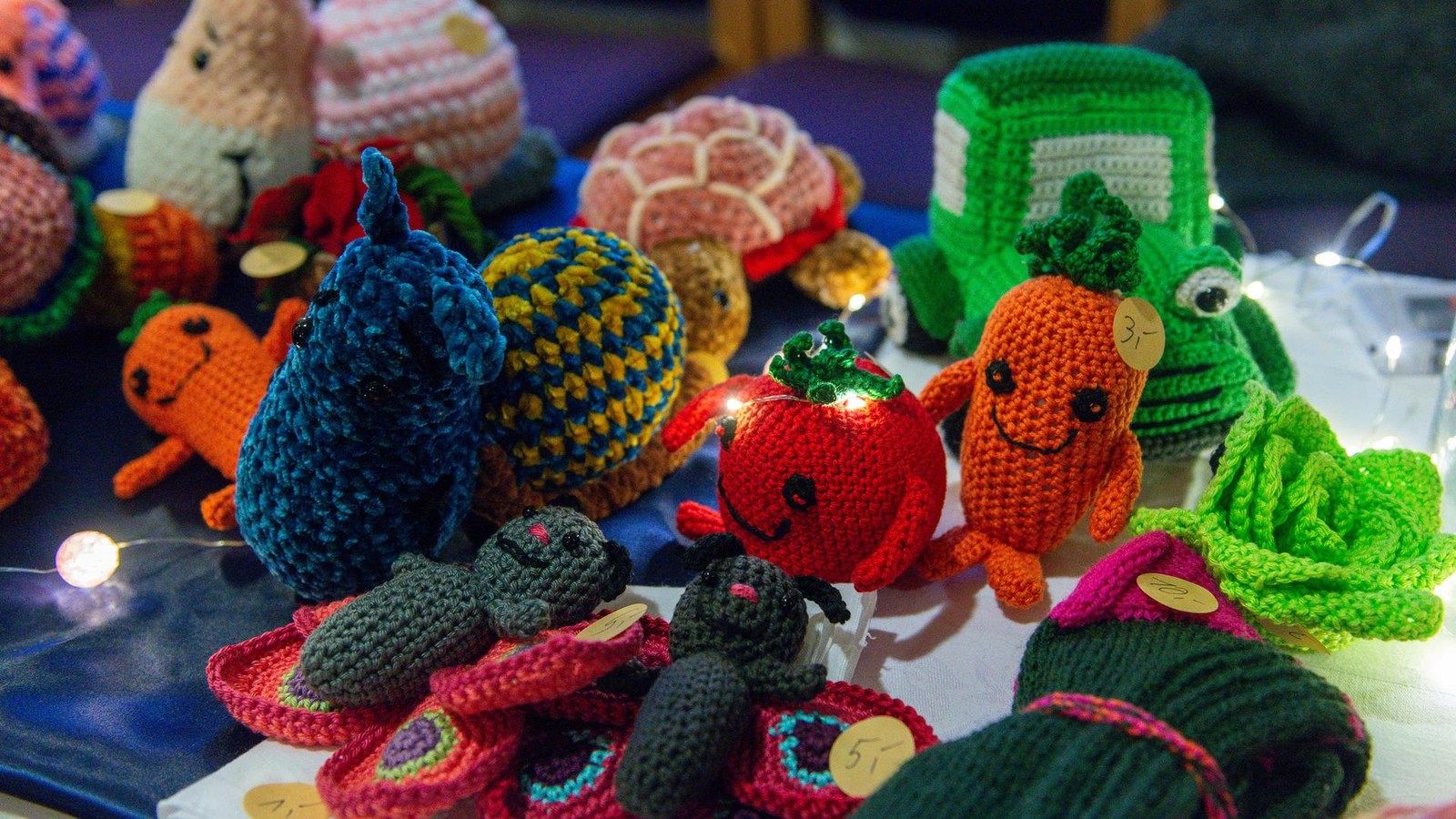 Ehrenamtliche-aus-Weimar-spielen-bei-Christk-nigsbasar-riesige-Spendensumme-ein