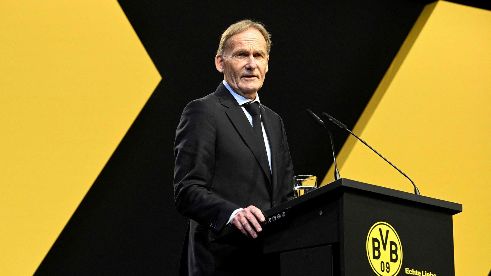 Denkzettel-Lunow-Tr-nen-Titel-Ansage-So-lief-die-Watzke-Kr-nung-beim-BVB