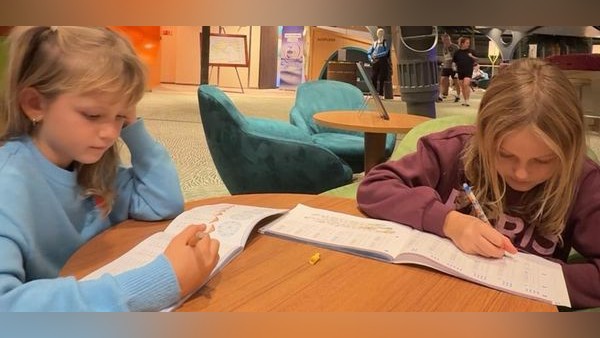 Schule auf der Aida: Kinder lernen auf Weltreise an  unerwartetem Ort