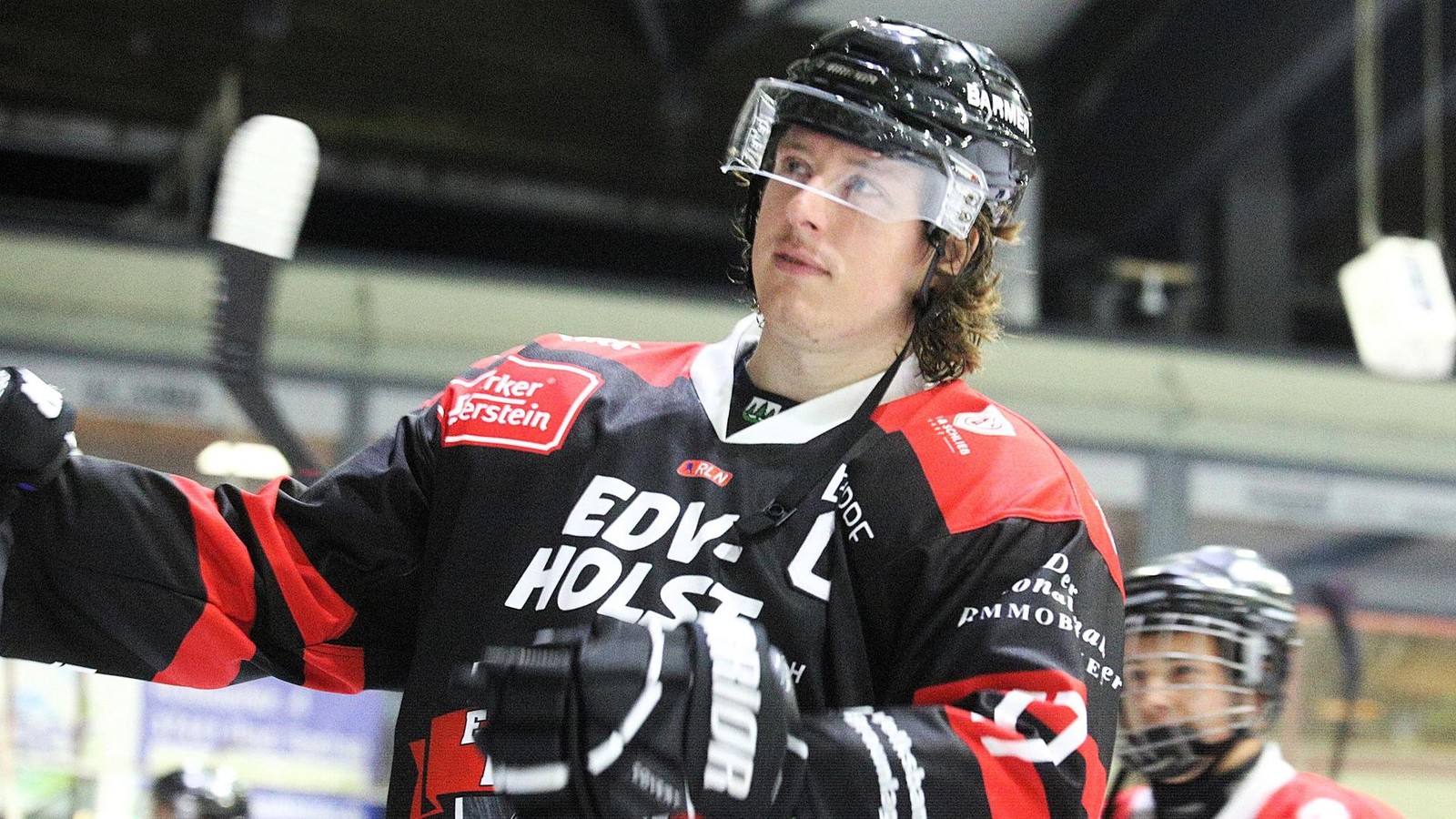 Harzer-Falken-siegen-bei-den-Chemnitz-Crashers-berraschung-an-der-Bande