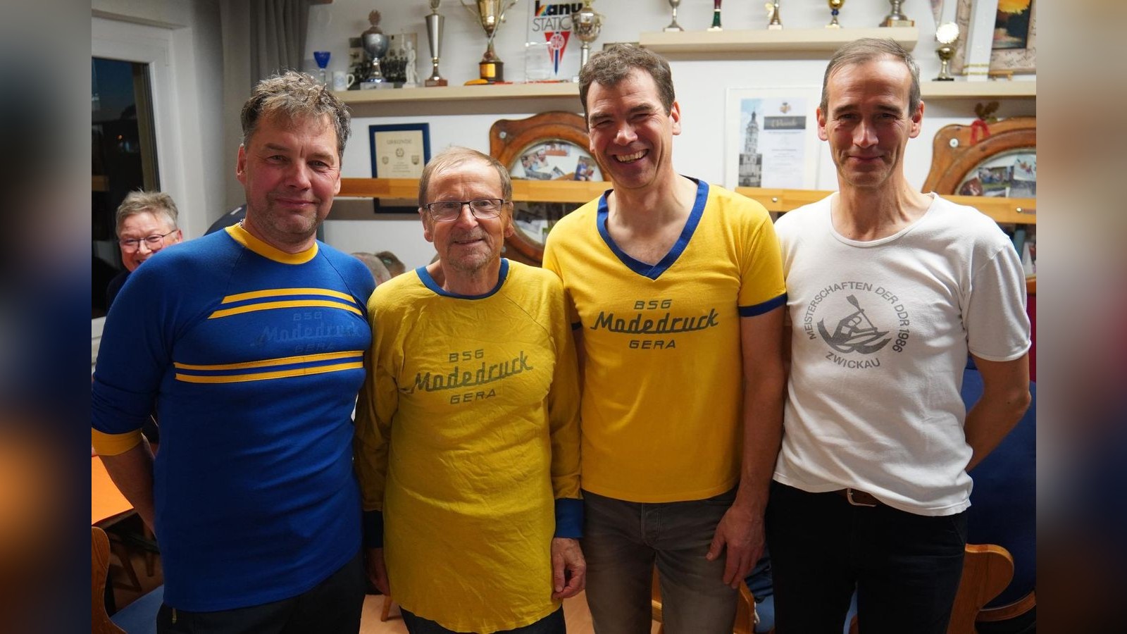 Von-Zw-tzen-in-die-Welt-des-Kanusports