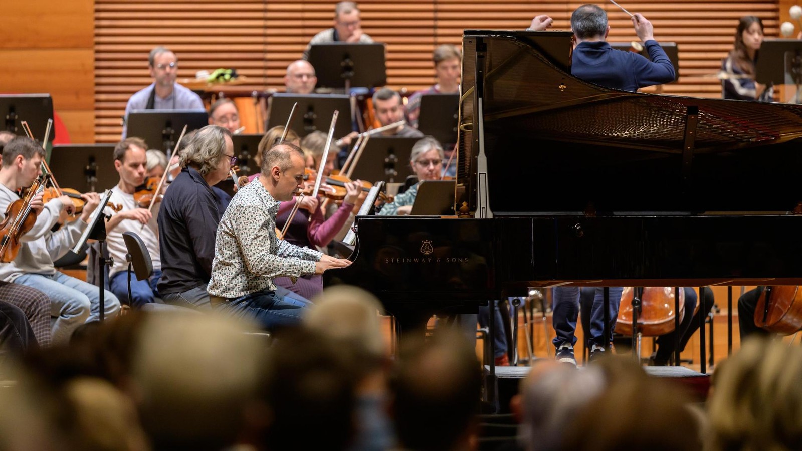 Musikalische-Botschaft-zum-Thema-Krieg-Staatskapelle-Weimar-spielt-Schostakowitsch