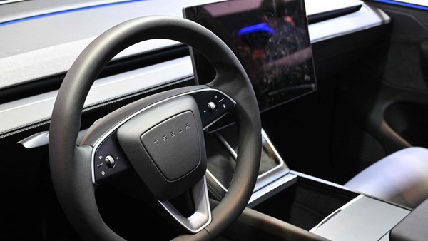 Tesla könnte Zulassung für selbstfahrende Autos in Europa erhalten