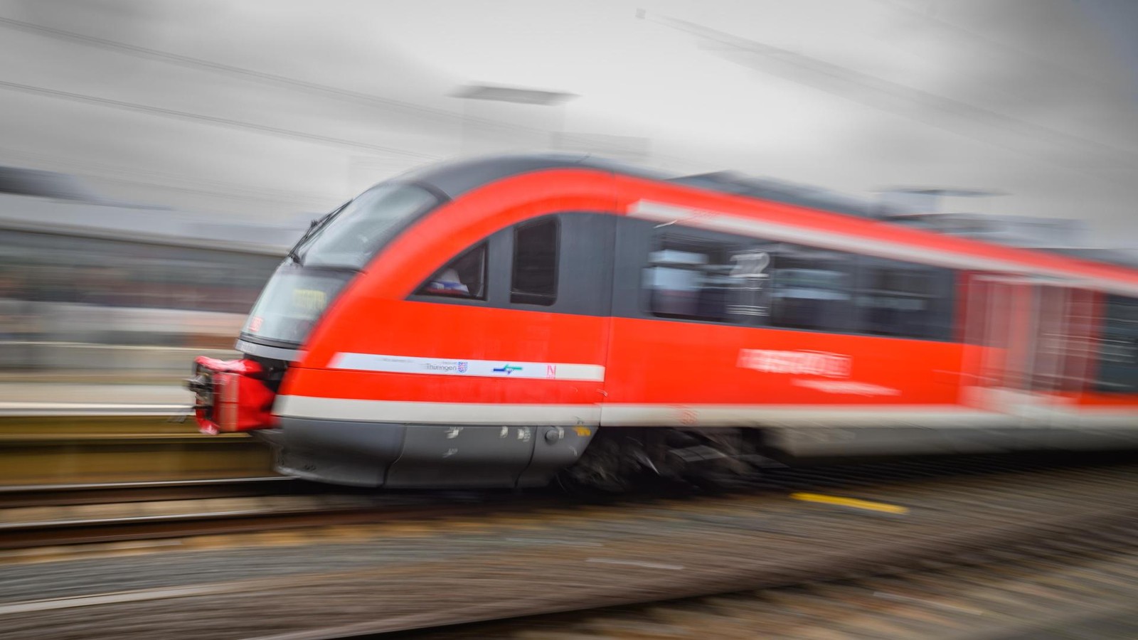 Halt-auf-offener-Strecke-Lokf-hrer-f-hrt-betrunken-mit-Regionalzug