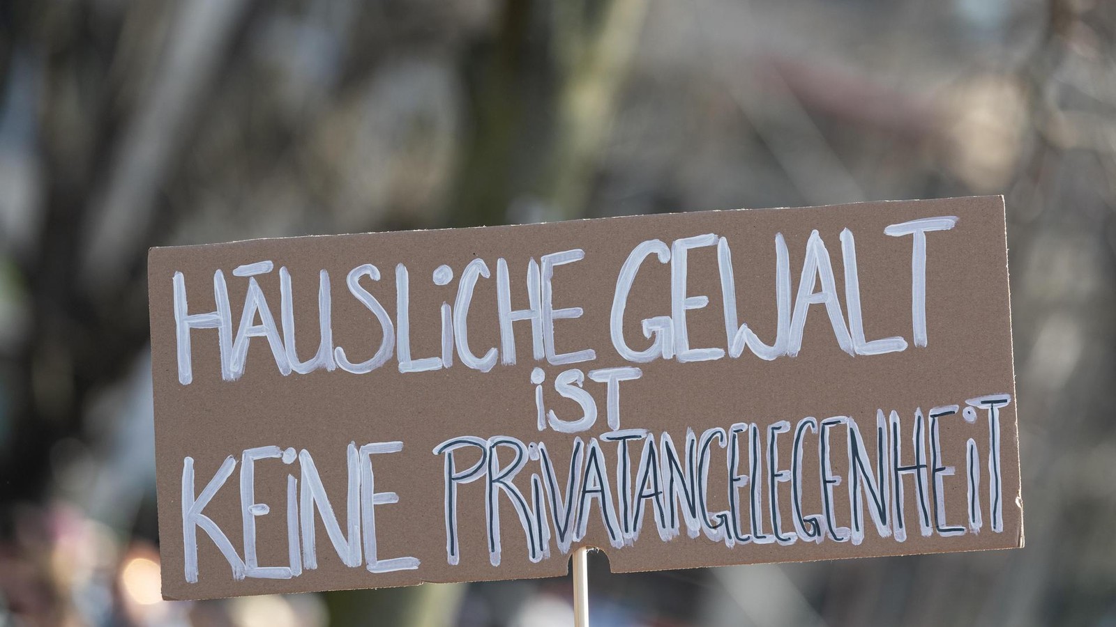 Internationaler-Tag-gegen-Gewalt-an-Frauen-Proteste-in-Berlin-geplant