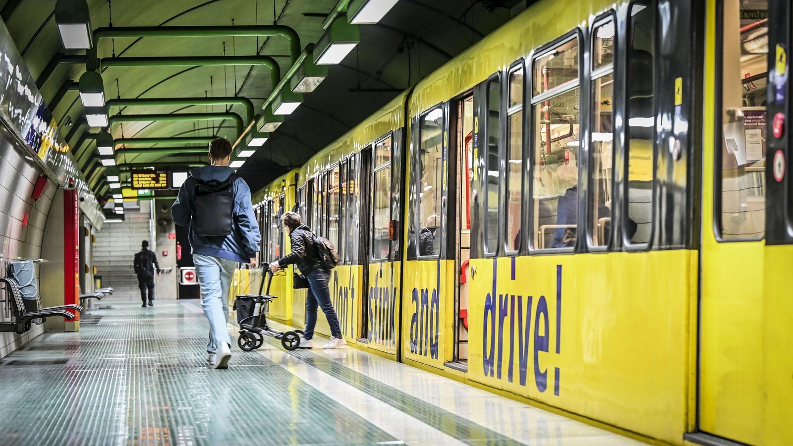 Bus-und-Bahn-Die-Ruhrbahn-ndert-den-Fahrplan-w-hrend-der-Weihnachtstage