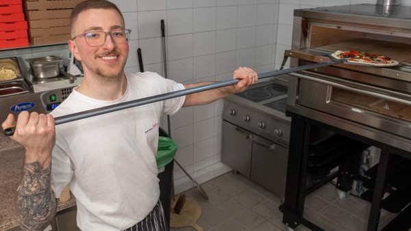 Singender Wirt von Eilbek: Jetzt steigt auch sein Sohn ins Geschäft ein