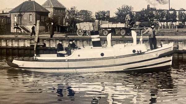 „Maritime Sensation“: Historische Barkasse kehrt in Heimathafen zurück