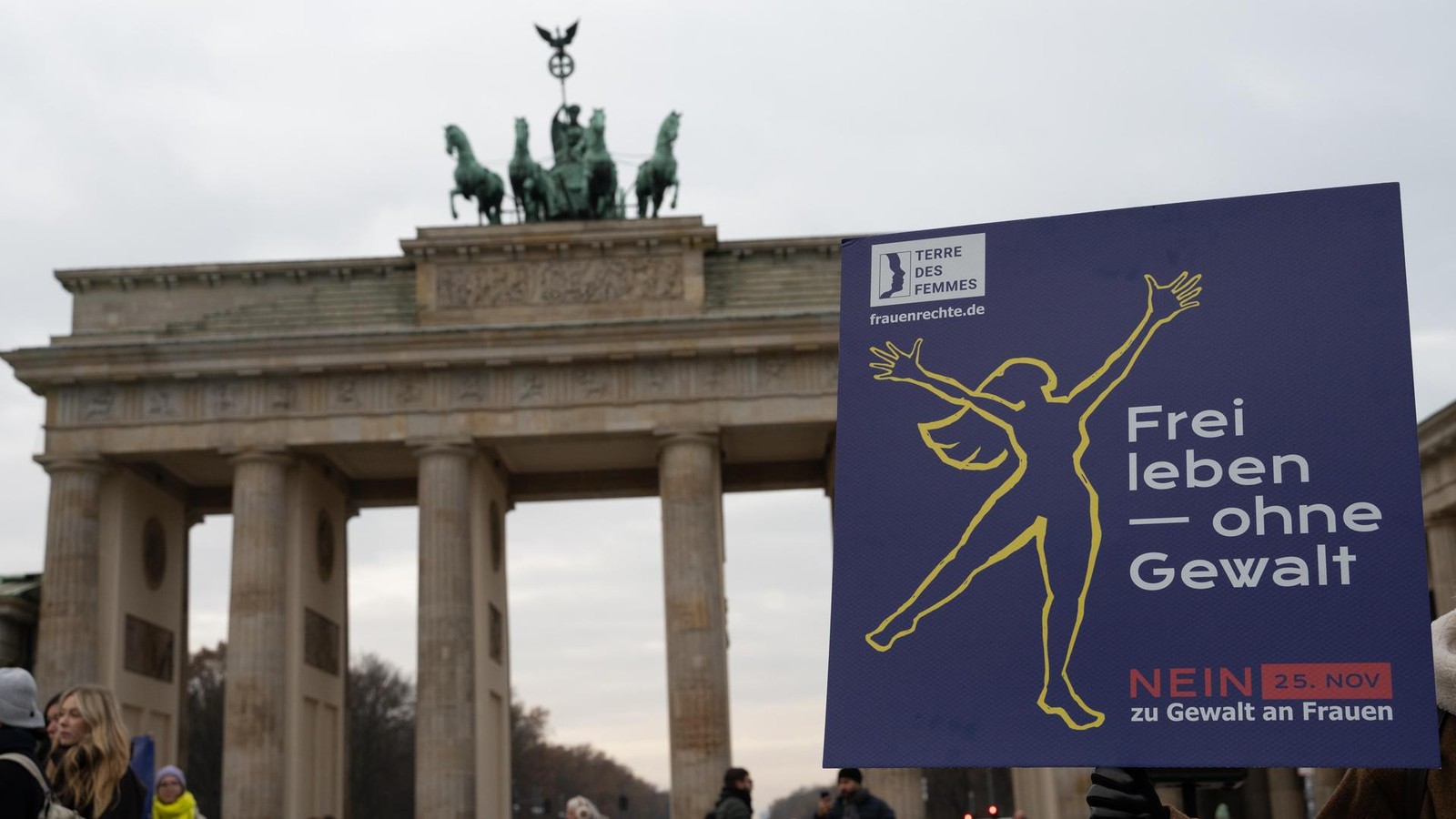 Gewalt-gegen-Frauen-SPD-verspricht-R-cknahme-der-Haushalts-K-rzungen