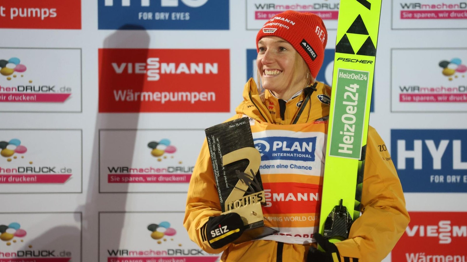 Meilenstein-im-Skispringen-Vierschanzentournee-der-Frauen-kommt