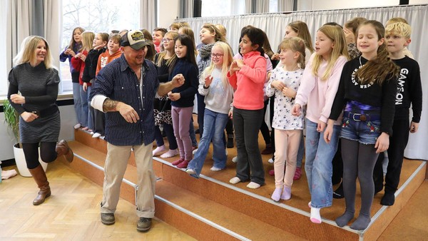 Mit diesem Lied aus Gifhorn wünschen Kinder der Welt „Frohe Weihnachten!“