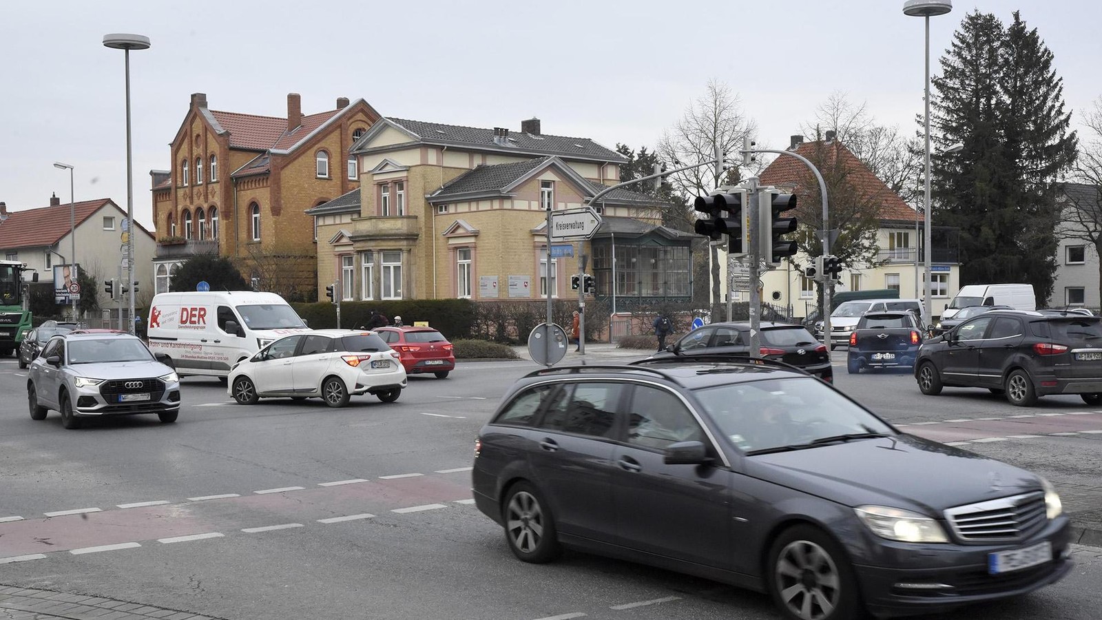 Zum-Weihnachtsmarkt-mit-dem-Auto-Kostenlose-Parkpl-tze-in-Wolfenb-ttel