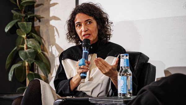 Schon bei Jugendlichen: Expertin warnt vor Gefahr durch gefälschte Pornos