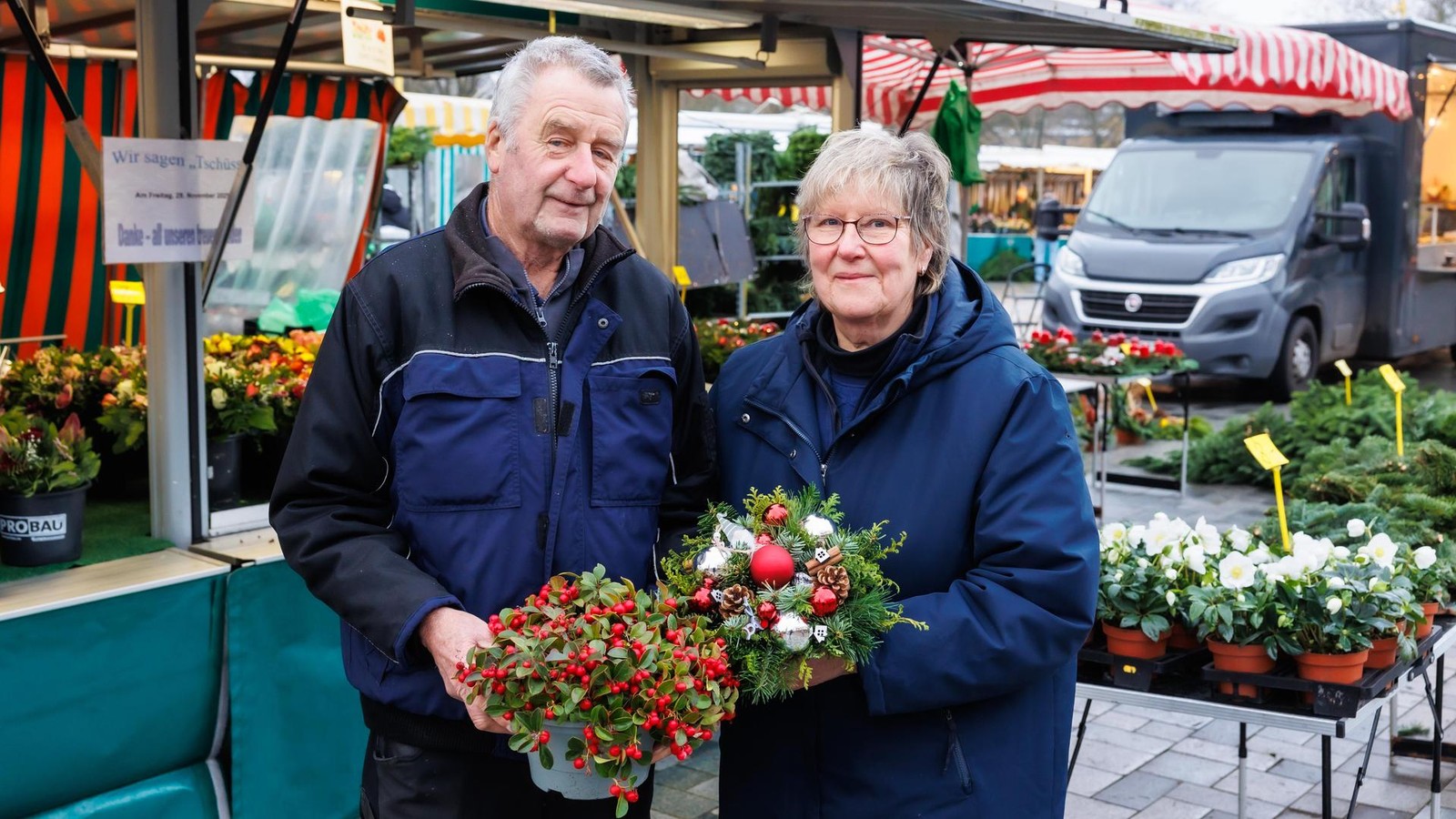 Nach-50-Jahren-Bekanntes-Paar-ffnet-ein-letztes-Mal-Stand-auf-Wochenmarkt