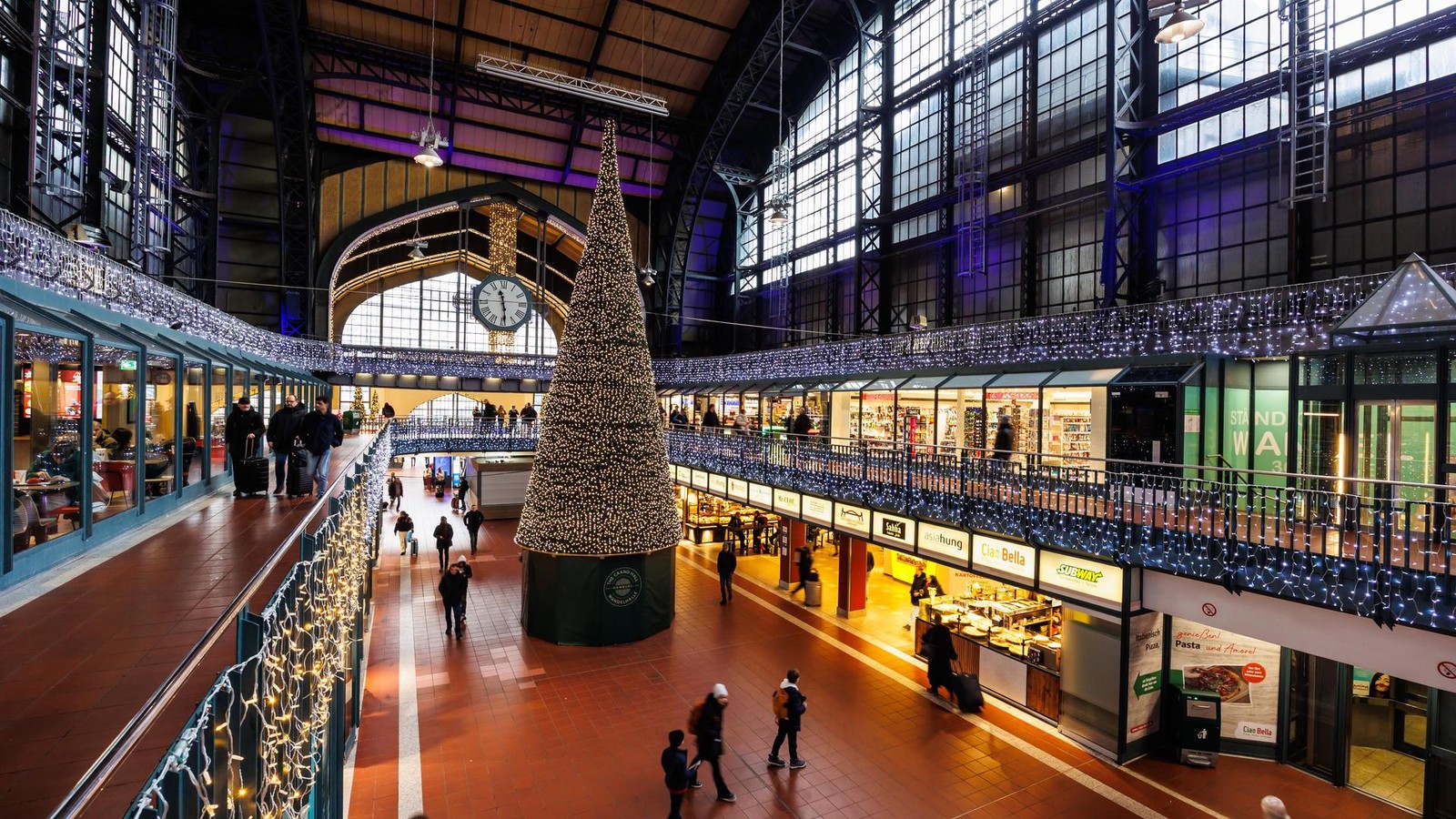 Wandelhalle-am-Hauptbahnhof-wird-rundum-erneuert-Blick-geht-nach-New-York
