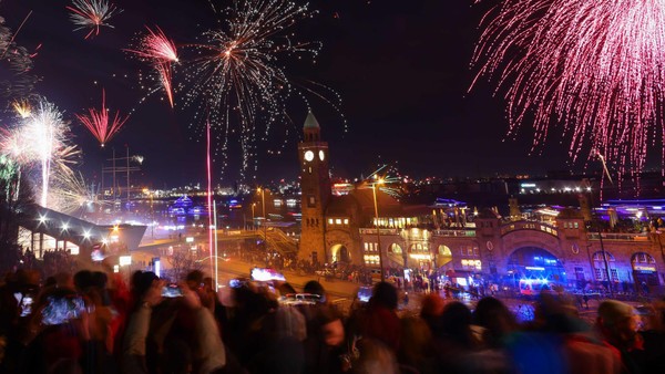 Digitale Feuerwerk-Mitmachkarte für sicheren Jahreswechsel in Hamburg startet