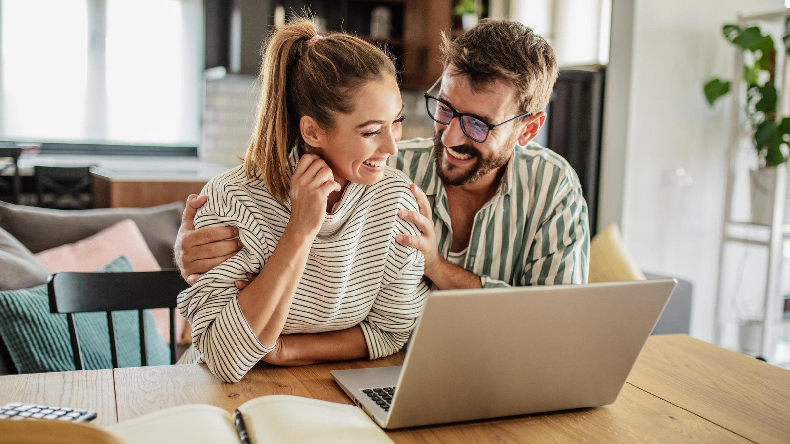 Tagesgeld-Starke-Zinsen-Expertin-entlarvt-Schw-che-mit-simpler-Regel