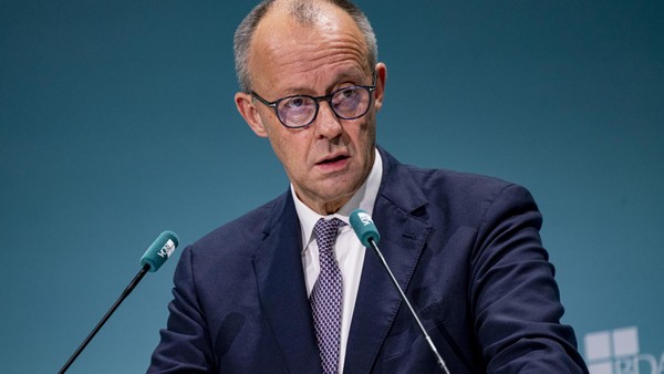 Generaldebatte im Bundestag live: Wie scharf wird Merz attackiert?