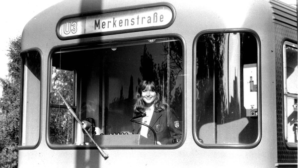 HVV wird 60 Jahre: Die schönsten historischen Bilder von Bus und Bahn