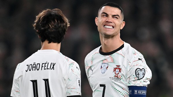 „Auf Bewährung“: Superstar Ronaldo trotz Ellbogenschlags beim WM-Auftakt nicht gesperrt
