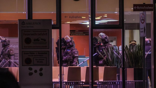 SEK-Einsatz im AK Barmbek: Patient (68) bedroht Arzt mit Messer