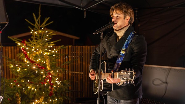 „The Voice of Germany“: Linus Bruhn kämpft ums Halbfinale und singt für den HSV