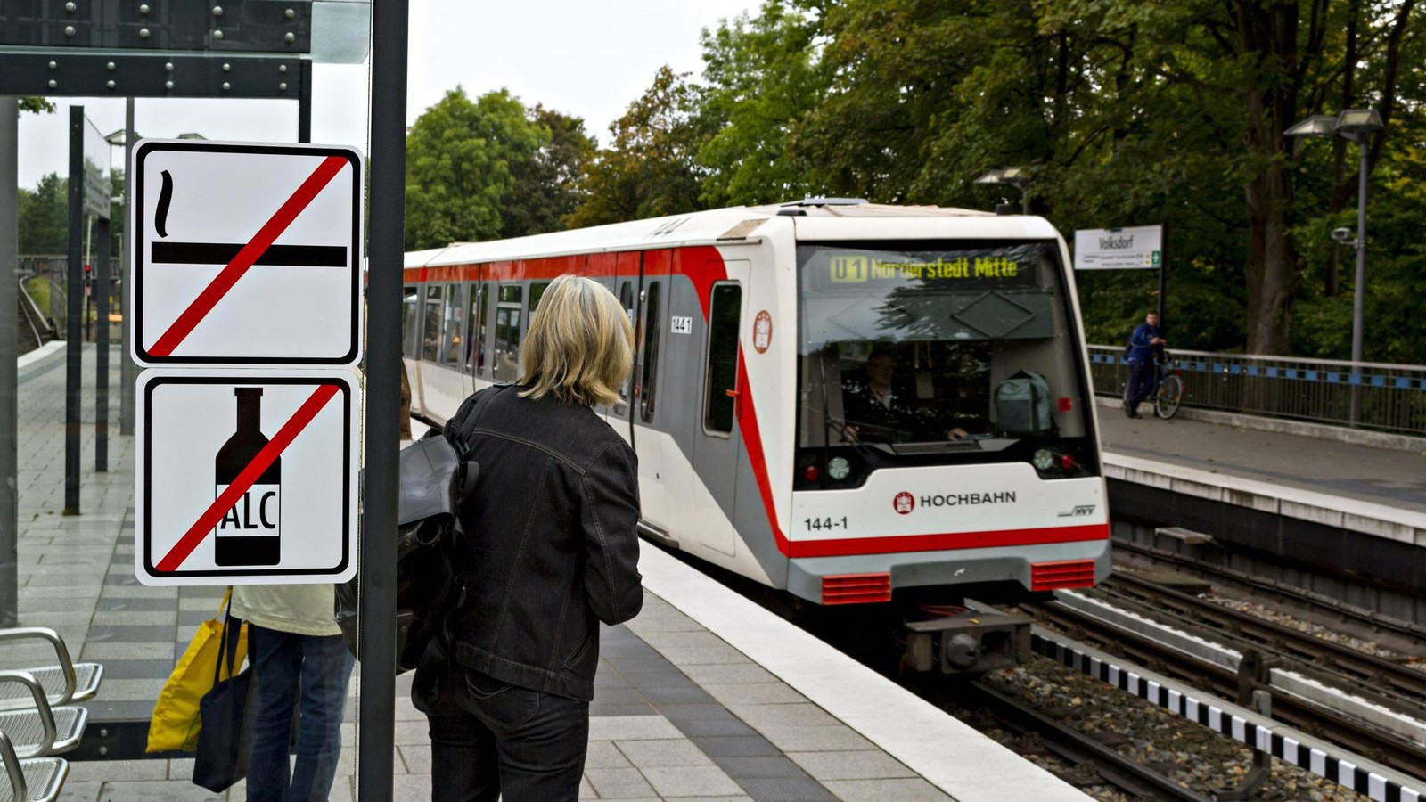 Pendler-k-nnen-aufatmen-wieder-freie-Fahrt-auf-der-U1-bei-Volksdorf