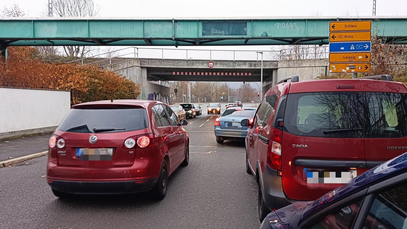 Ein-Ph-nomen-Wenn-Elterntaxis-den-Verkehr-lahm-legen