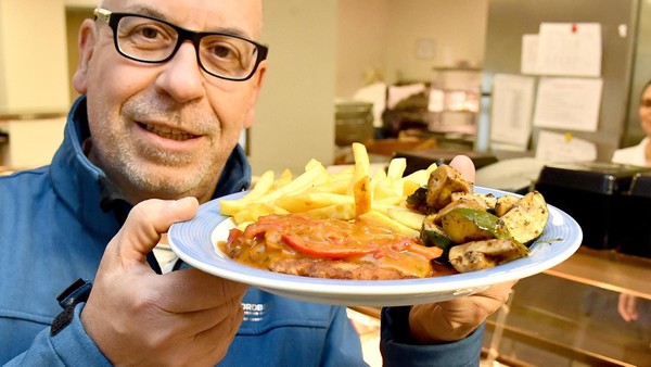 Mittagstisch im EvK Witten: Wie schmeckt ein Ruhrgebietsklassiker?