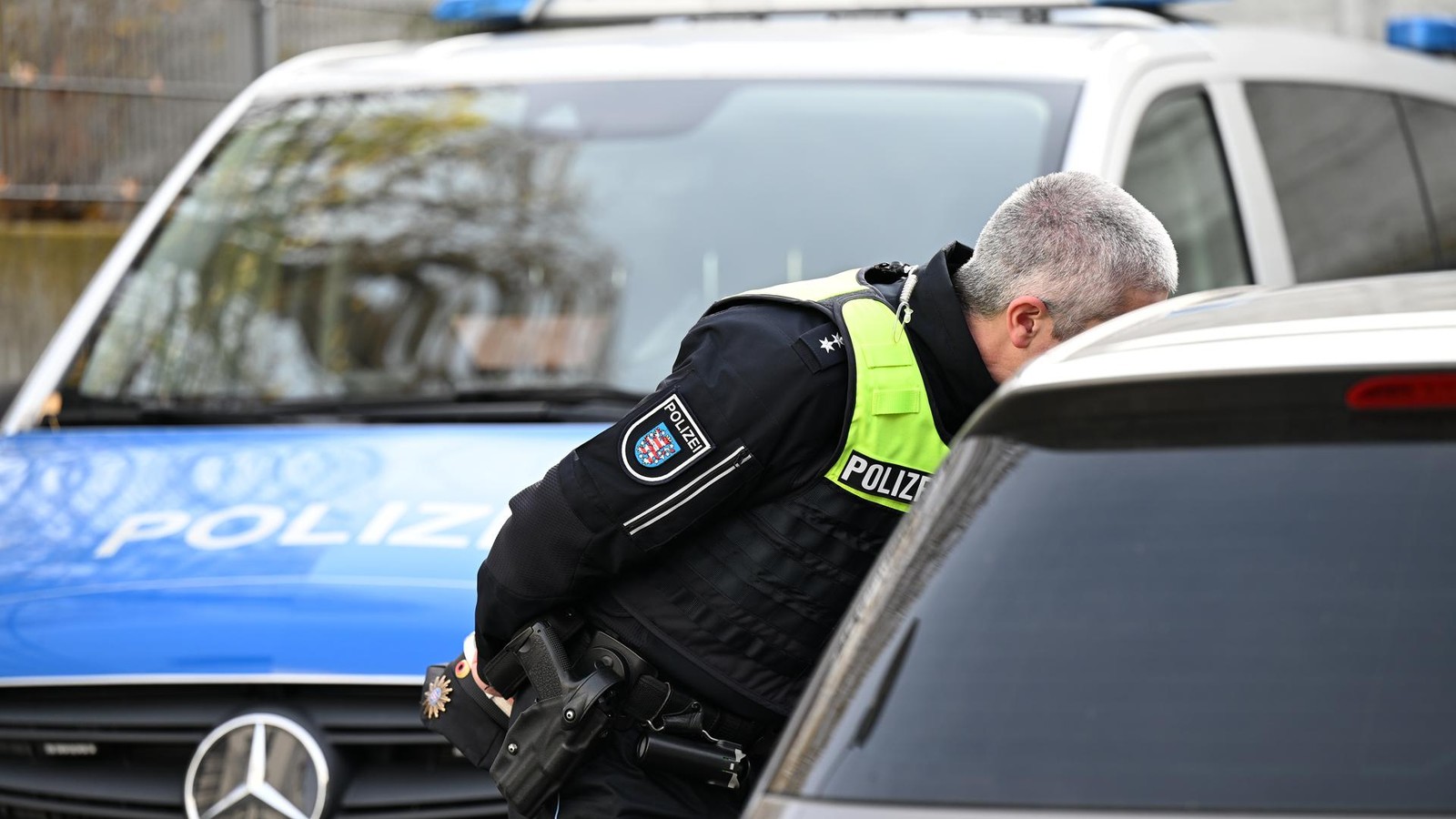 Saale-Orla-Kreis-Einbrecher-rei-en-T-ren-vollst-ndig-aus-den-Angeln