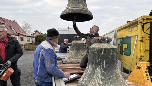 Neues Zuhause für die Glocken aus Büddenstedt: So lief der emotionale Umzug