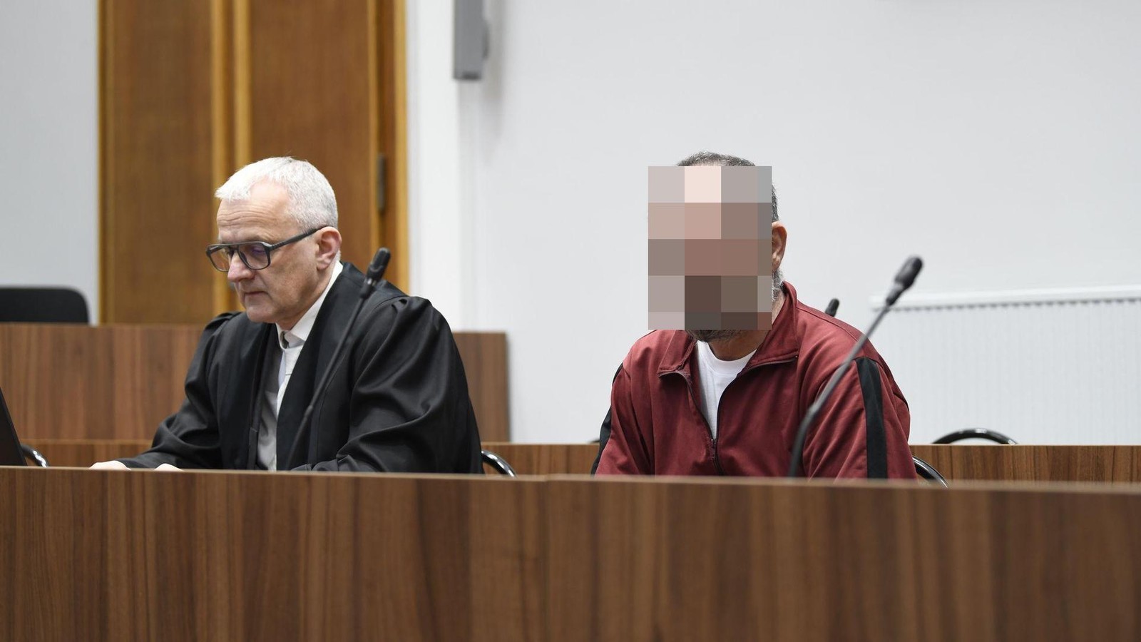 Kriminelles-aus-Ostth-ringen-Ich-werde-dich-wie-ein-Schwein-schlachten-