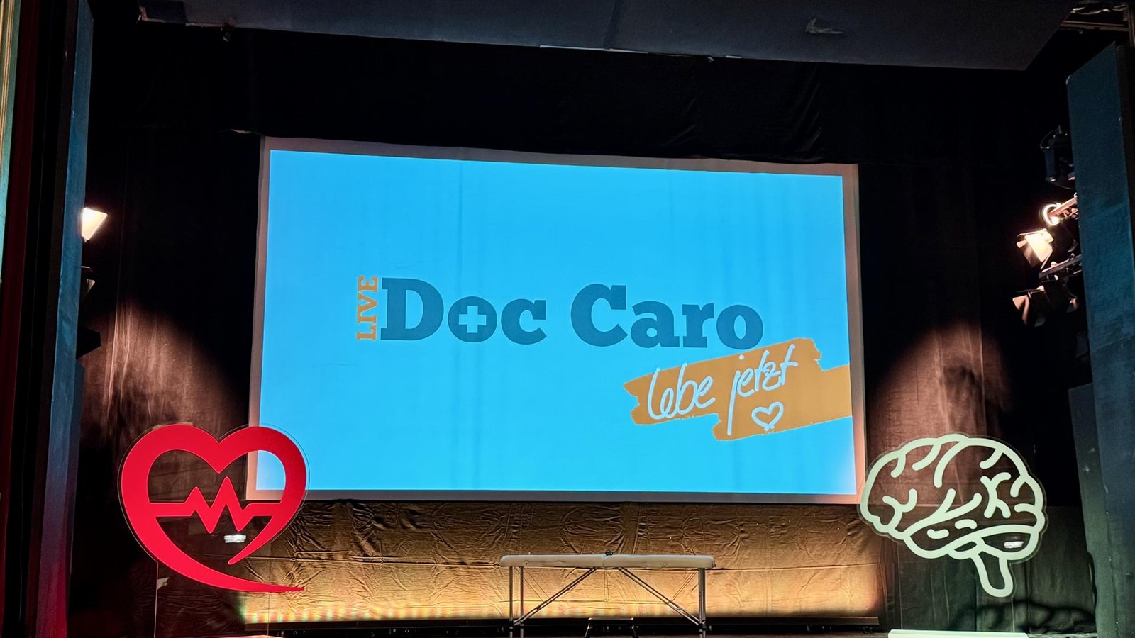 Doc-Caro-begeistert-Publikum-in-Erfurt-mit-Tipps-zu-Gesundheit-und-viel-Empathie