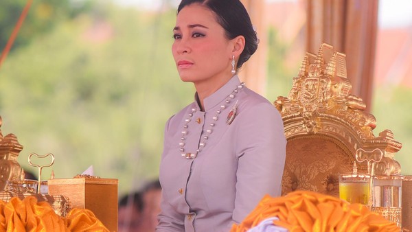 Trotz Affären & Zweitfrau: Thailand erwartet Großes von gedemütigter Königin