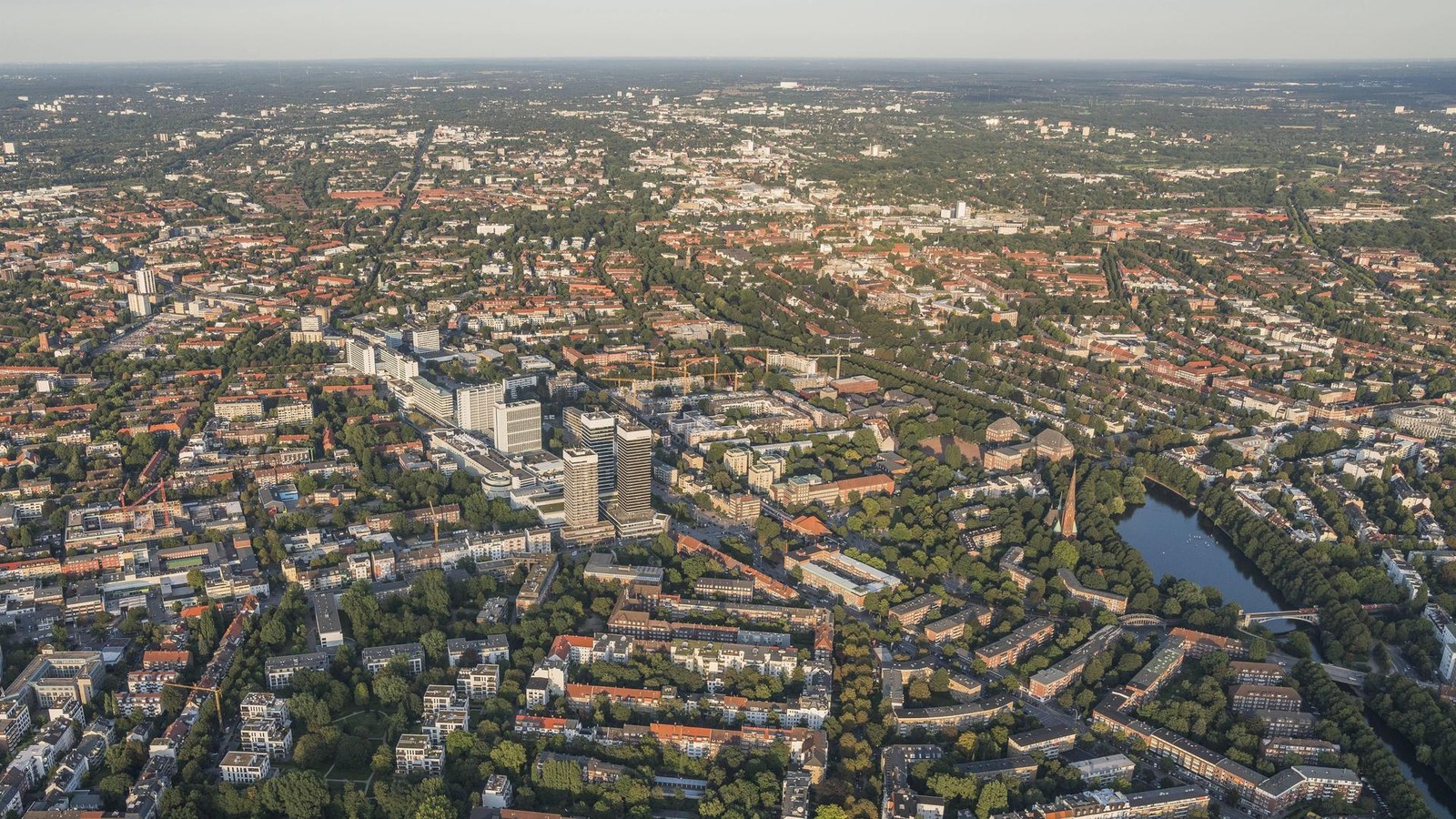 Neue-Wohnungen-in-Barmbek-So-sehen-Pl-ne-f-r-Quartier-nahe-der-Mundsburg-aus