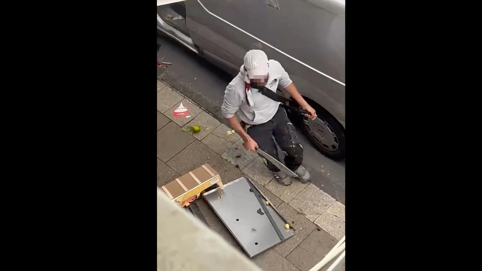 Nach-Feuerdrama-Absolute-H-chststrafe-f-r-Machetenmann-gefordert