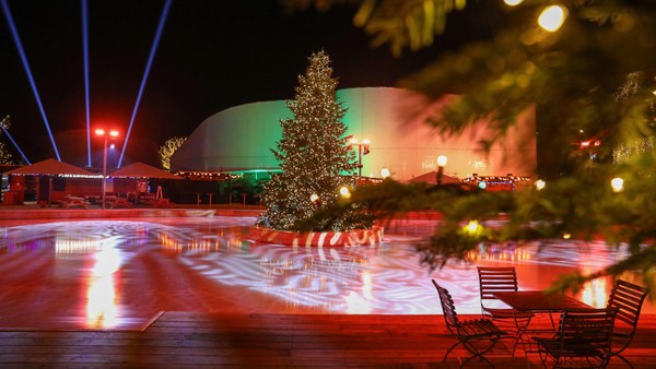 Autostadt Wolfsburg: 30 starke Bilder der neuen Winterzauber-Lichtshow