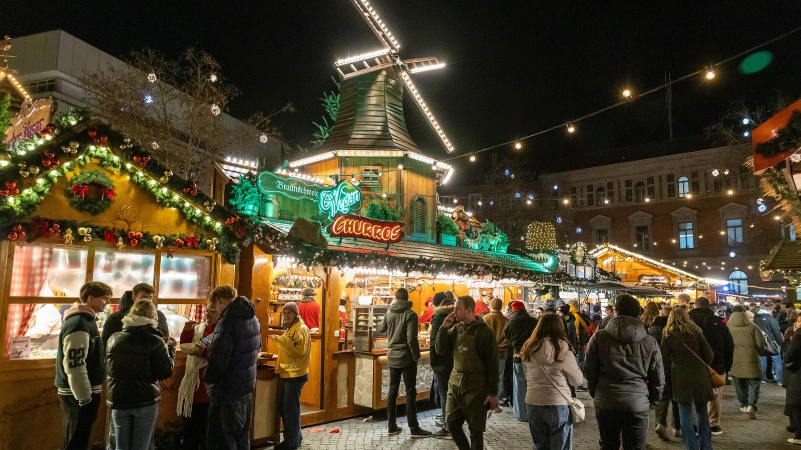 Von-salzig-bis-s-16-Tipps-f-r-Veganer-auf-dem-Braunschweiger-Weihnachtsmarkt