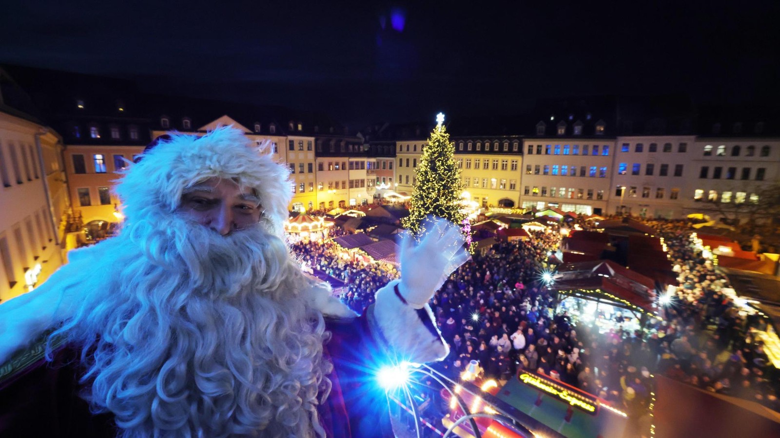 M-rchenmarkt-in-Gera-mit-Tausenden-Besuchern-Rumpelstilzchen-und-Feuerwerk-er-ffnet-Fotostrecke-