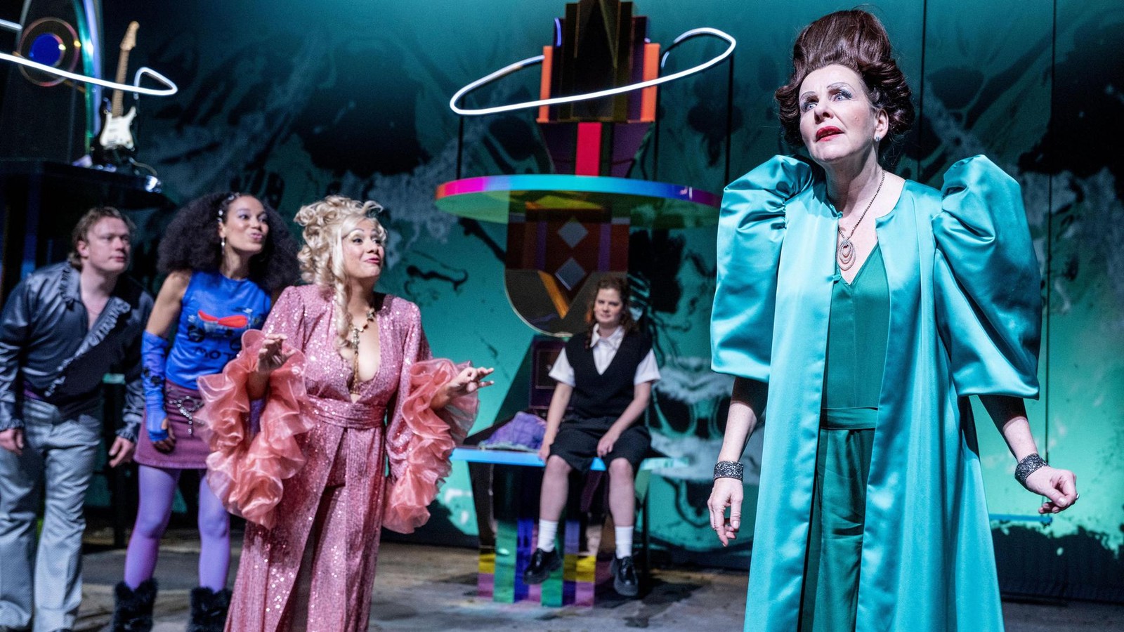 -Porneia-am-Thalia-Theater-Du-liebe-G-ttin-st-ndig-st-ren-die-M-nner