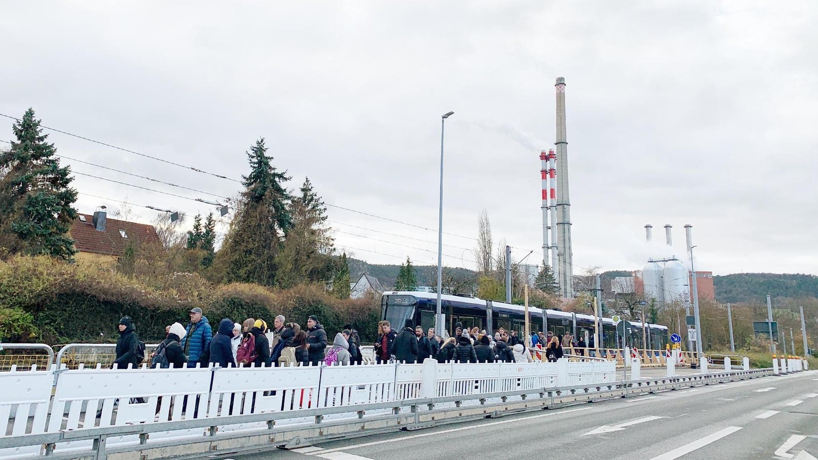 Jenaer-Nahverkehr-dankt-Fahrg-sten-f-r-Geduld-und-Durchhalteverm-gen