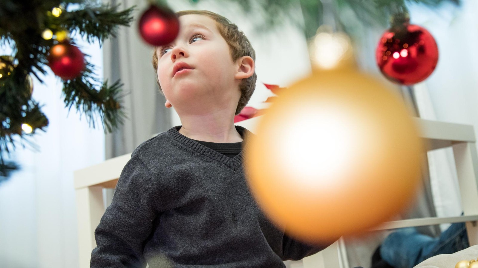 Nach-Tod-der-Mutter-Peter-7-w-nscht-sich-Fu-ball-bekommt-Duschgel