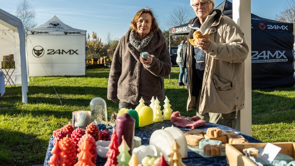 Ein Weihnachtsmarkt ohne Gedränge? Den gibt es in Hoerstgen bei Familie Joos