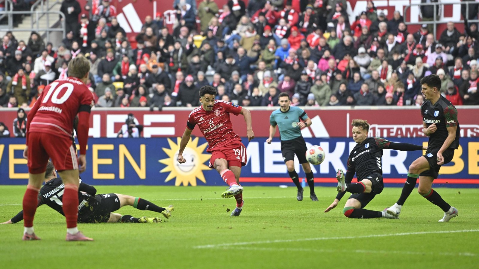 Fortuna-D-sseldorf-vor-Ausw-rtsspiel-in-Dresden-Fan-Proteste-der-News-Blog